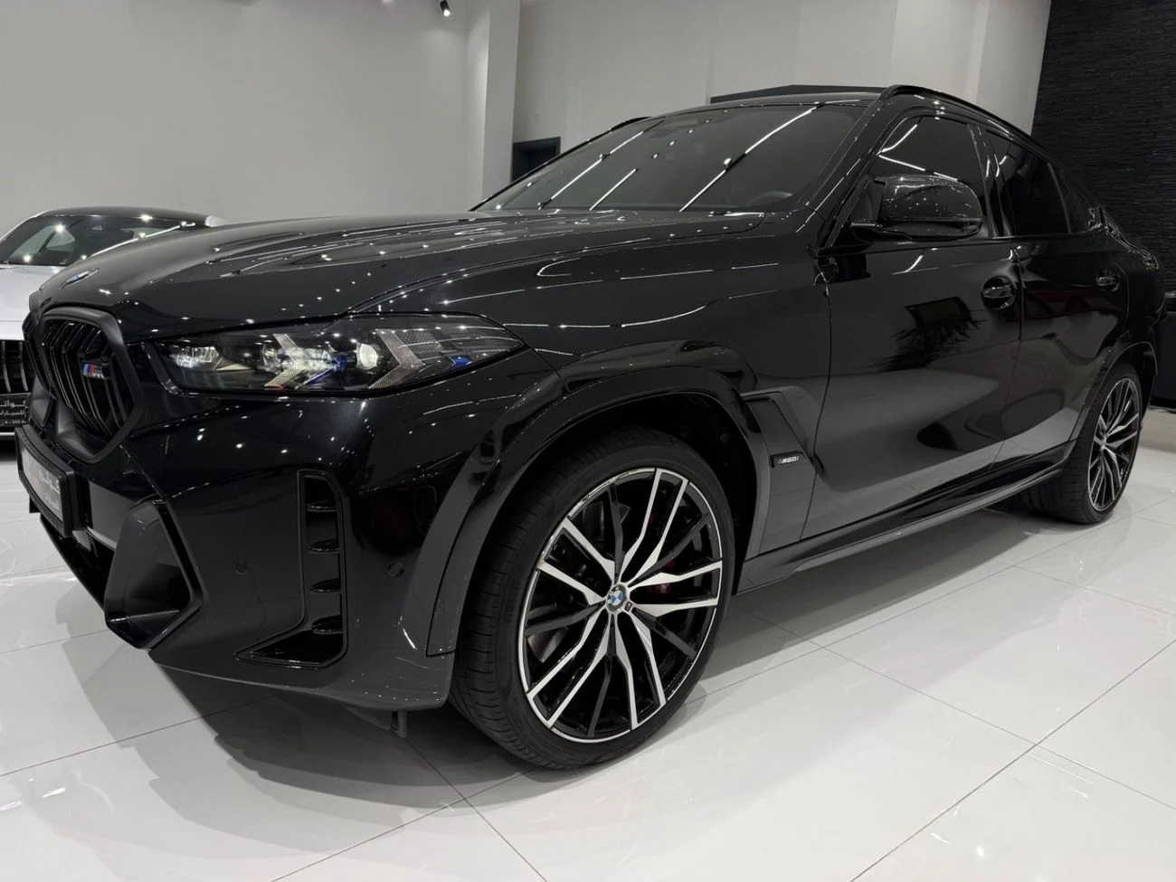 2025 BMW X6 M60i Luxury