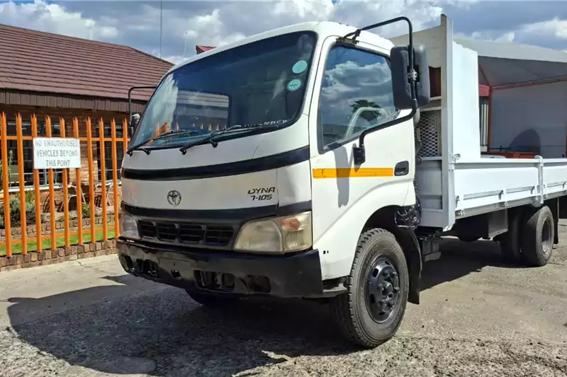 2006 Toyota DYNA Dropside Truck